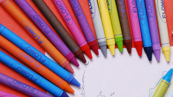Crayones y marcadores para niños